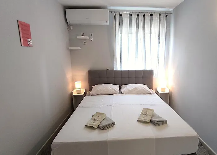 Frankic Apartment Rab Town
