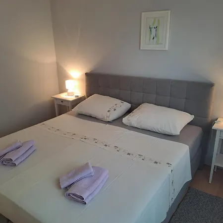 Frankic Apartment Rab Town