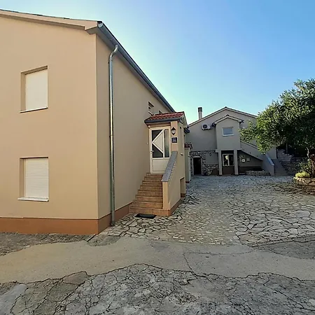 Apartment Frankic *