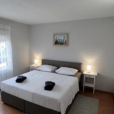 Frankic Apartment Rab Town