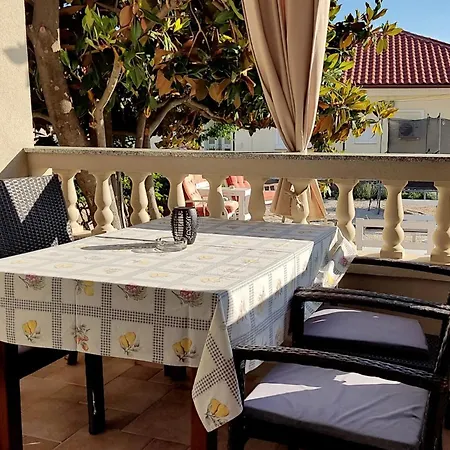 Frankic Apartment *