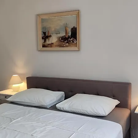 Frankic Apartment Rab Town