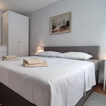 Frankic Apartment