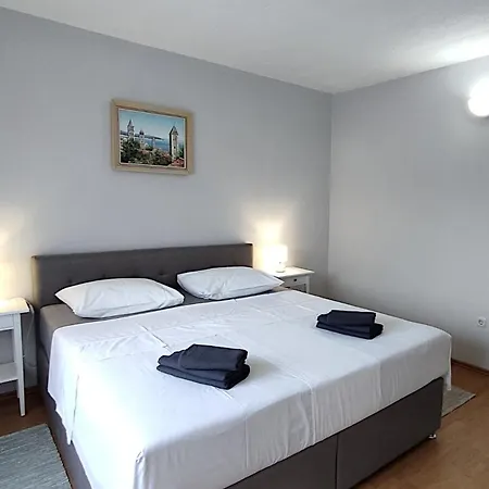 Frankic Apartment Rab Town