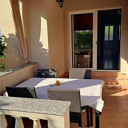 Frankic Apartment