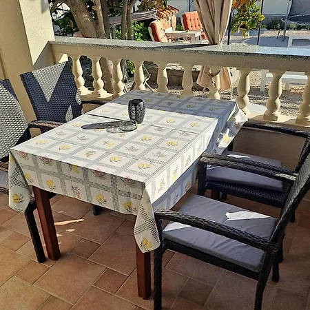 Frankic Apartment *