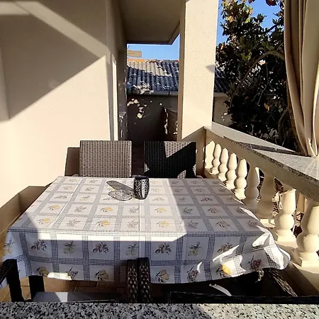 Frankic Apartment *