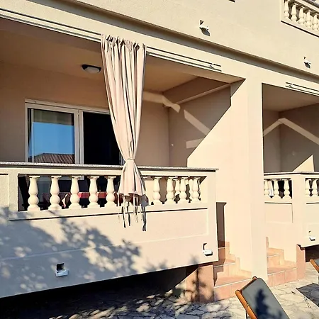 Apartment Frankic Rab Town