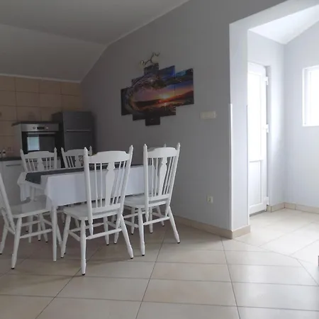 Apartments Frankic *