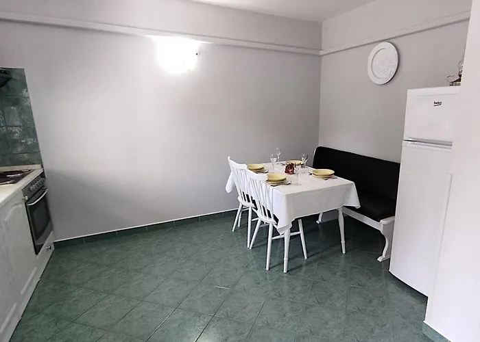 Apartments Frankic דירה ראב