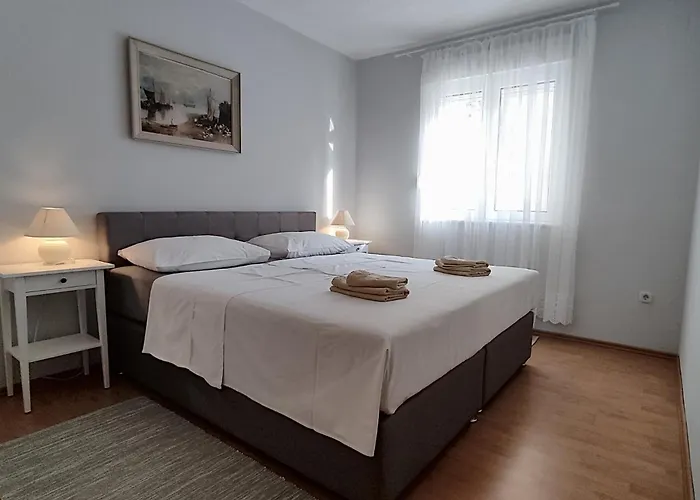 Apartments Frankic *